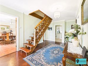 Entrance Hall- click for photo gallery